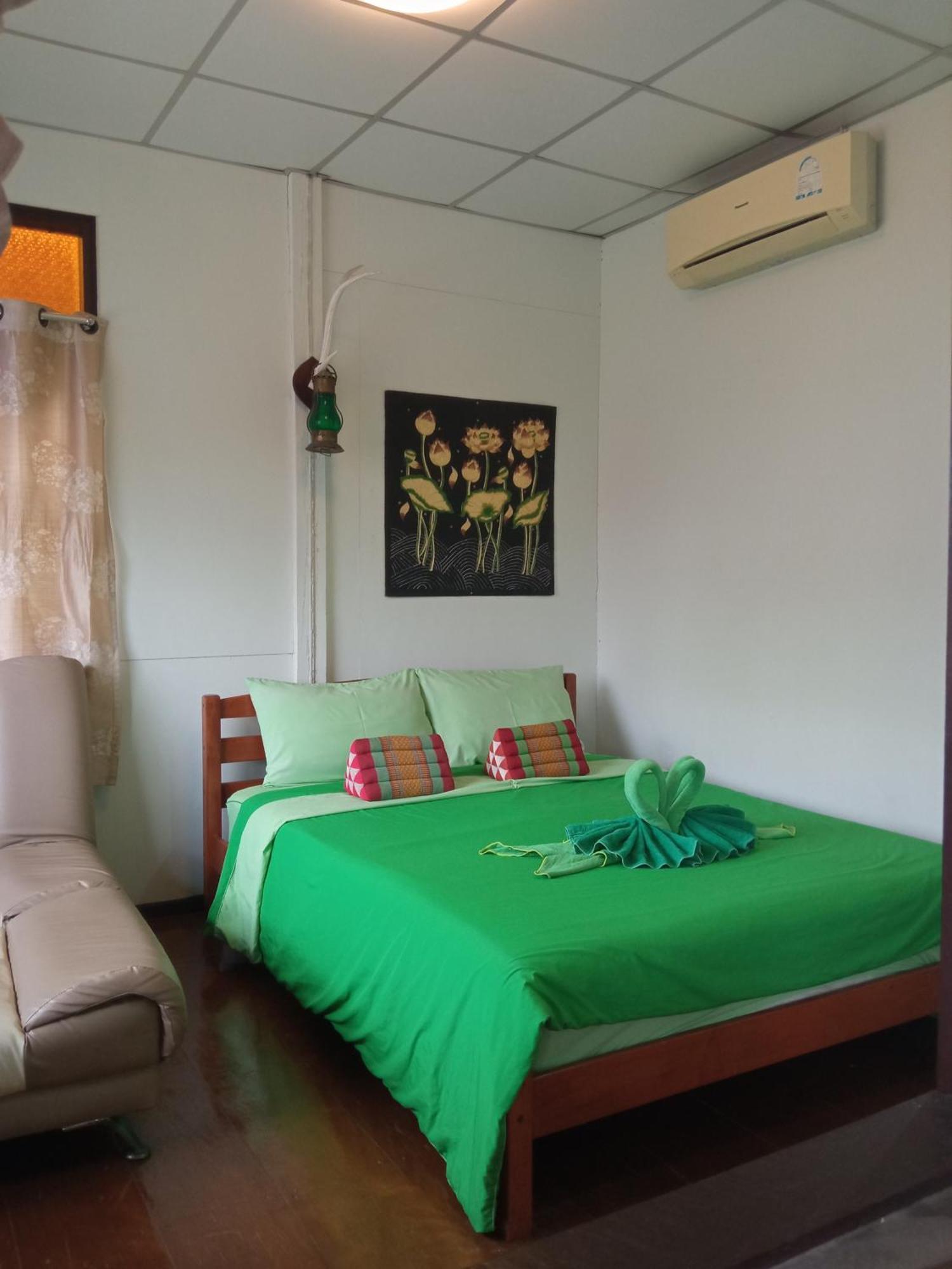 Baan Ing Suan Hotel Amphava Szoba fotó